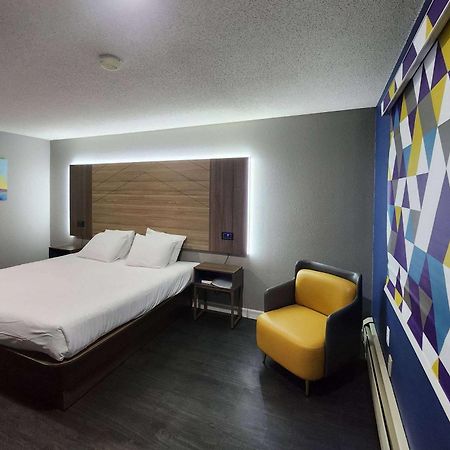 Super 8 By Wyndham Hayward Wi Motel Eksteriør billede