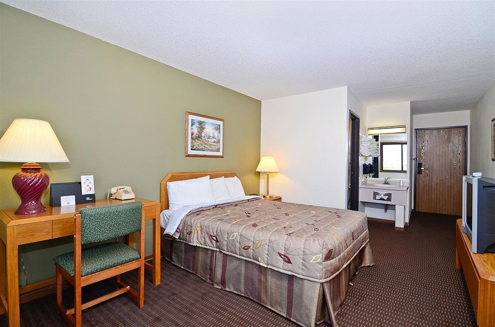 Super 8 By Wyndham Hayward Wi Motel Eksteriør billede